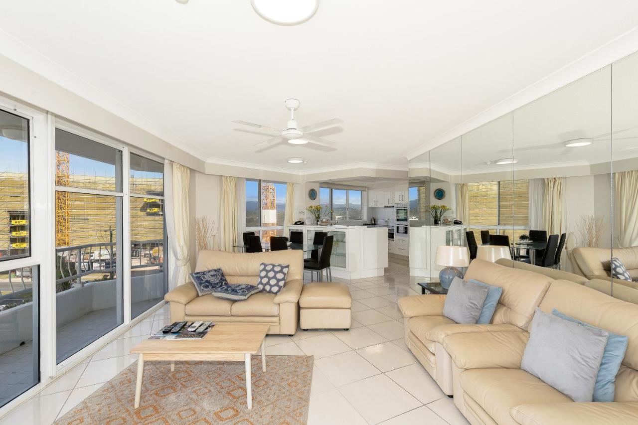 19Th Avenue On The Beach Gold Coast Eksteriør bilde